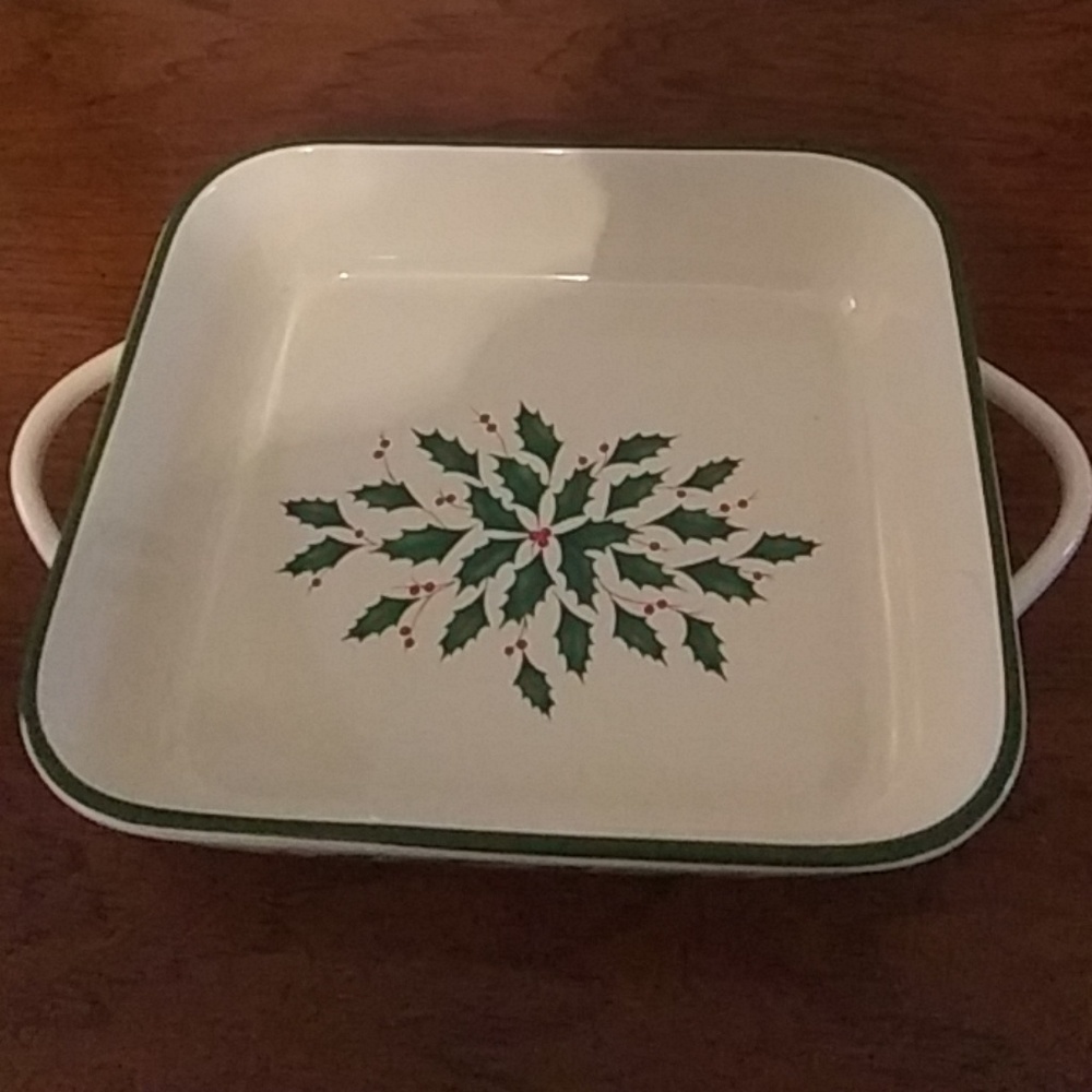 Lenox Holiday Square Baker